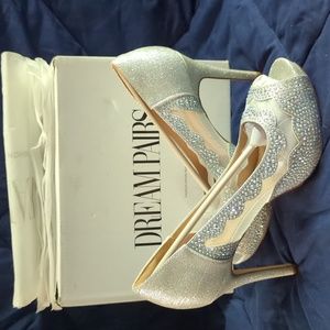 Dream Pairs Metallic Silver Studded Mesh Peep Toe Stiletto High Heels Size 8